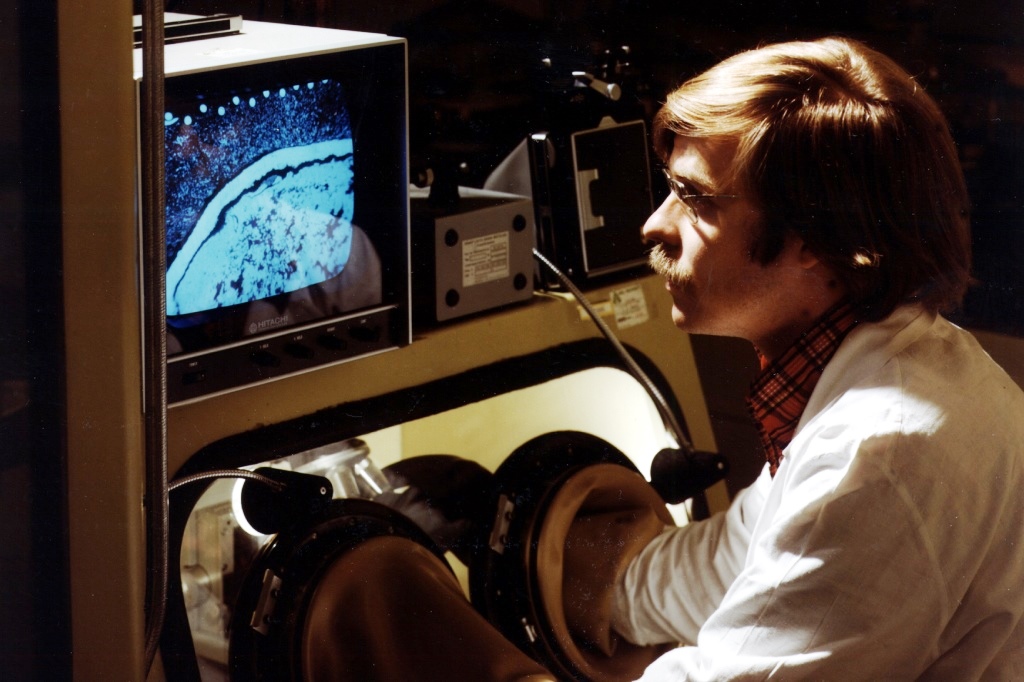 Lithium-Ion Battery Aging 